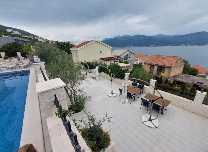 Villa Mare Apartments Tivat Eksteriør bilde